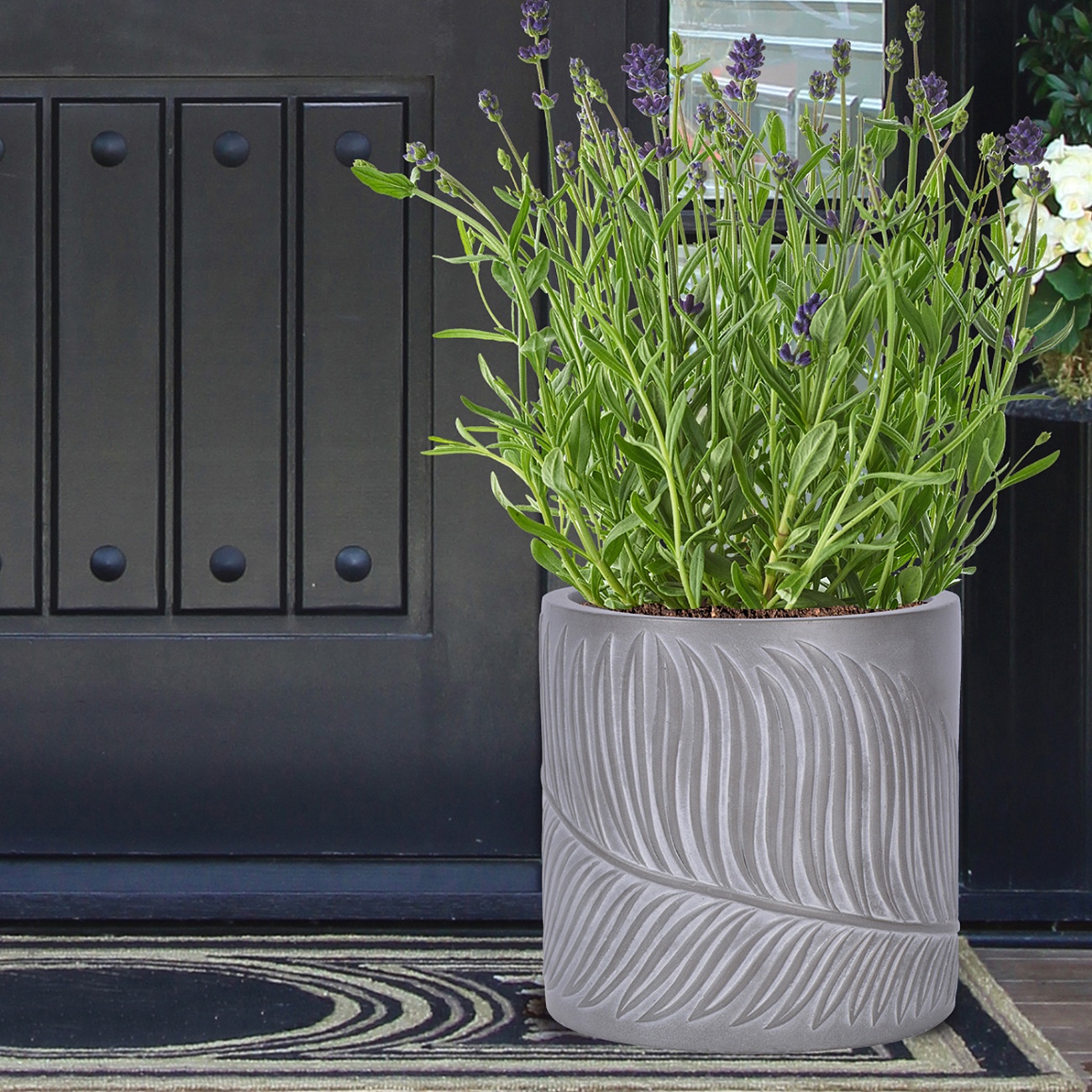 Leaf Embossed Brown Round Garden Planter D31 H31 cm, 23.4 ltrs Cap.