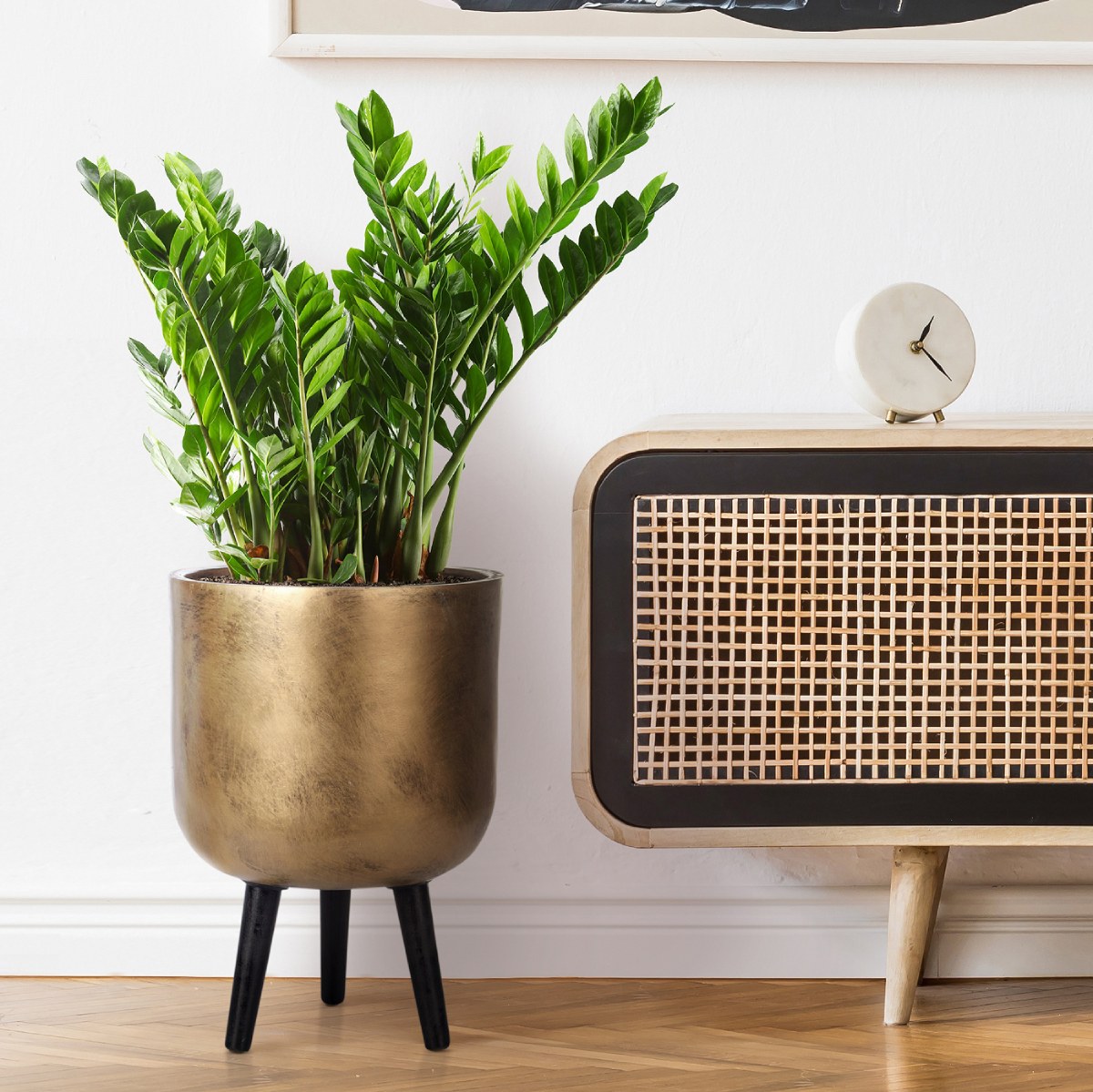 Concrete Effect Gold Round Planter with Legs, Round Indoor Plant Pot D26 H43 cm, 16 ltrs Cap.